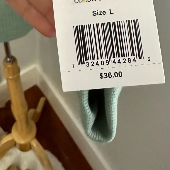 NWT BUNDLE of 3 Light Crew Sweatshirts from MODERNLUX 🌷Size M (1) and L (2) 🌷 - Picture 14 of 14